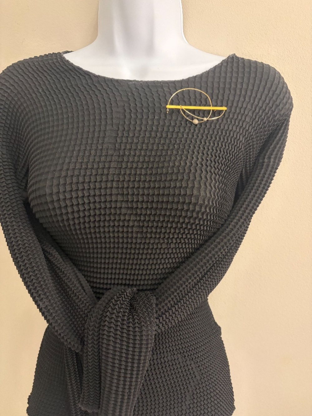 Artistic Brooch-Statement Piece